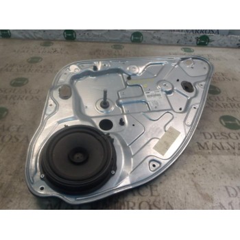 ELEVALUNAS TRASERO DERECHO 