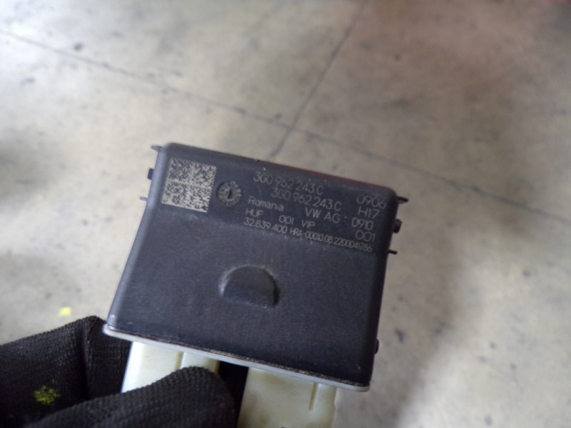 Recambio de modulo electronico para cupra leon sportstourer (kl8) vz 2.0 tsi 4drive referencia OEM IAM 3G0962243C 3G0962243C 