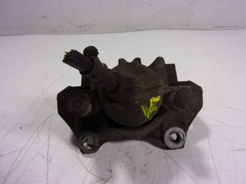 Recambio de pinza freno delantera derecha para renault twingo iii 1.0 sce referencia OEM IAM   