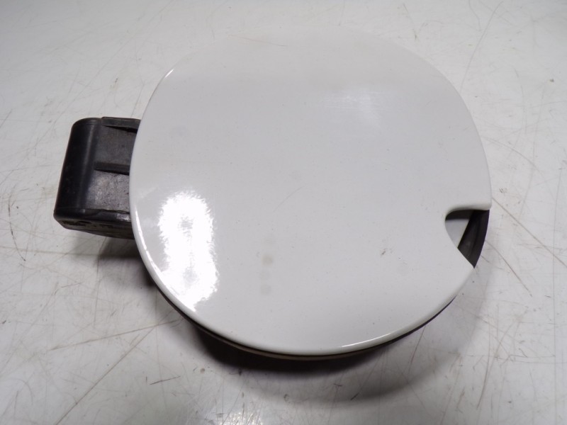 Recambio de tapa combustible para peugeot 208 1.2 12v vti referencia OEM IAM 9673905980  9673904880