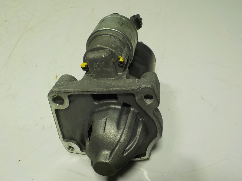 Recambio de motor arranque para peugeot 308 1.2 12v e-thp referencia OEM IAM 9674077280  