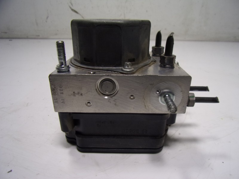 Recambio de abs para renault clio iv 1.5 dci diesel fap referencia OEM IAM 476600188R  