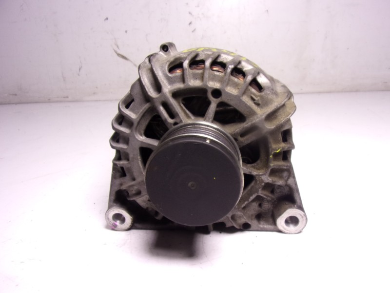 Recambio de alternador para peugeot 308 1.2 12v e-thp referencia OEM IAM 9670899580 9670899580 