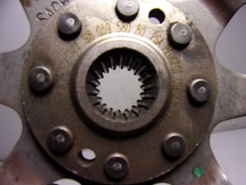 Recambio de kit embrague para peugeot 308 1.2 12v e-thp referencia OEM IAM 9805958080 1610796580 9805958180