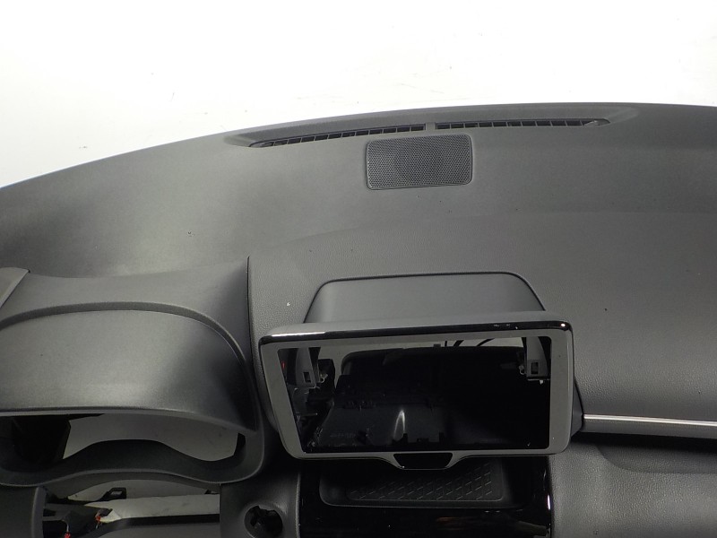 Recambio de salpicadero para toyota yaris cross 1.5 vvti 16 v 55 kw referencia OEM IAM 55302K0061C0  