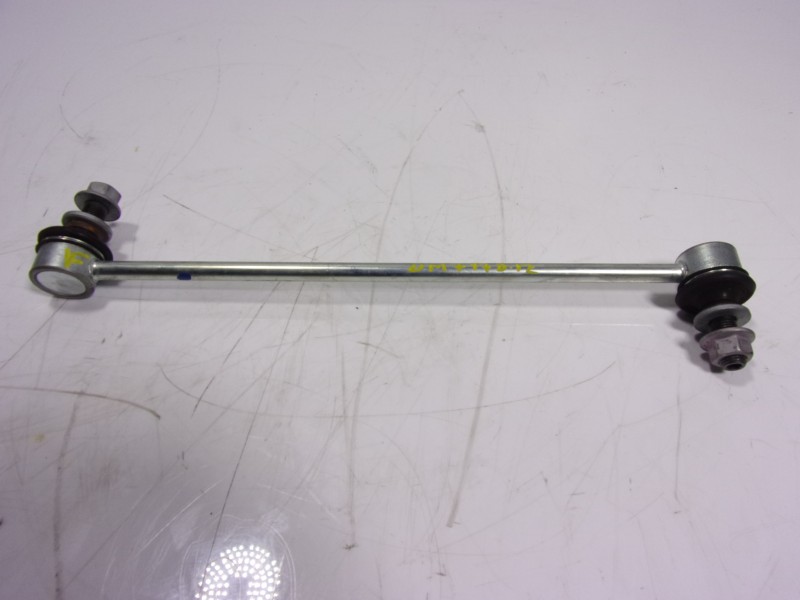 Recambio de tirante delantero izquierdo para toyota corolla hybrid referencia OEM IAM  4882047040 