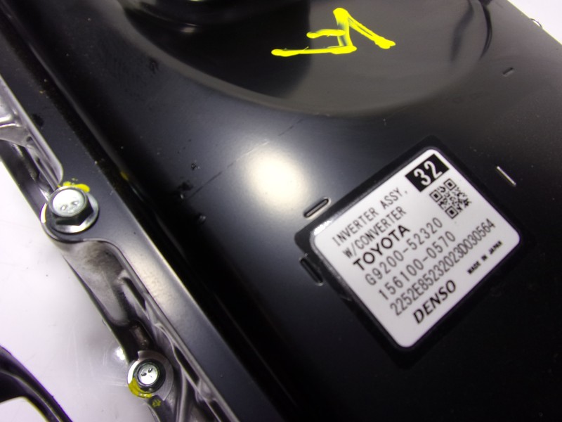 Recambio de convertidor de voltaje para toyota yaris 1.5 vvti hev referencia OEM IAM G920052320  