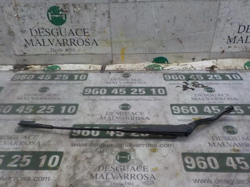 Recambio de brazo limpia delantero izquierdo para opel corsa e selective referencia OEM IAM   