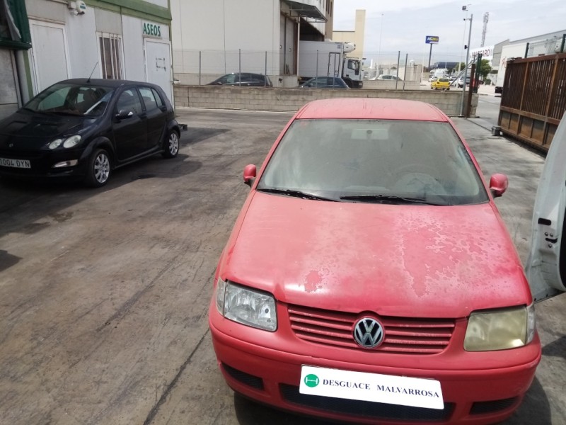 volkswagen polo berlina (6n2) del año 2001