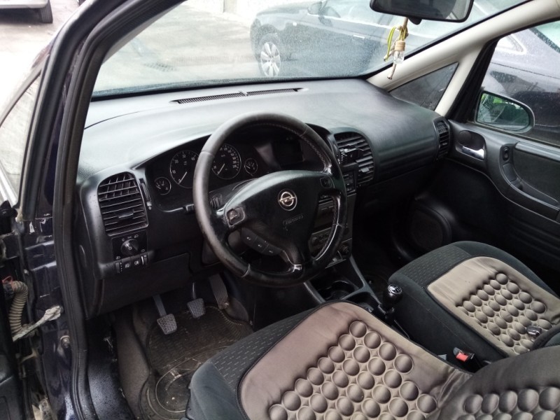 opel zafira a del año 2003