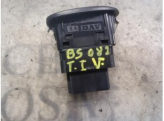 Recambio de mando elevalunas trasero izquierdo para citroën c3 1.4 hdi exclusive referencia OEM IAM    2