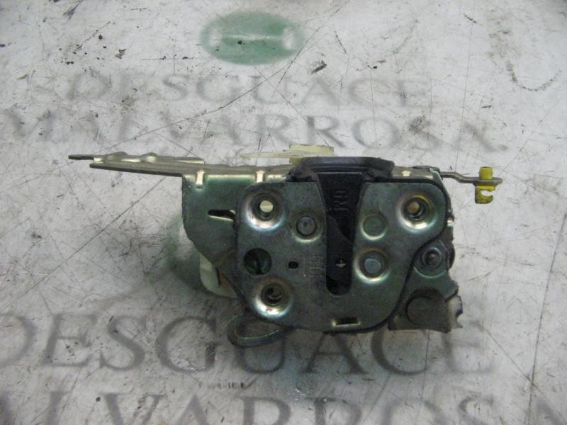 Recambio de cerradura puerta delantera derecha para saab 900 berlina 2.5 v6 se referencia OEM IAM   