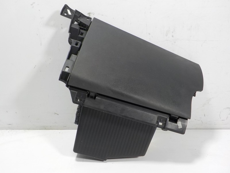 Recambio de guantera para peugeot 508 2.0 16v hdi fap referencia OEM IAM 825281  825283