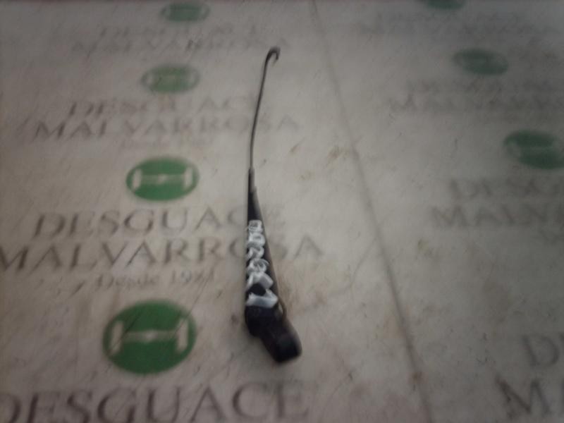 Recambio de brazo limpia delantero derecho para ford fiesta berlina (dx) ghia referencia OEM IAM   