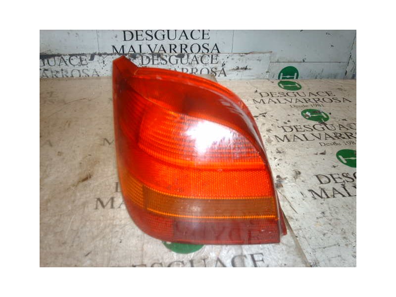 Recambio de piloto trasero izquierdo para ford fiesta berl./courier 1.1 cat referencia OEM IAM   