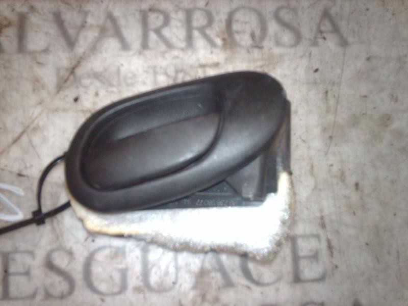 Recambio de maneta interior delantera derecha para peugeot 206 berlina xr referencia OEM IAM   