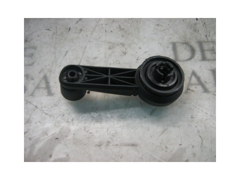 Recambio de maneta elevalunas trasera izquierda para renault 19 (b/c/l53) referencia OEM IAM   