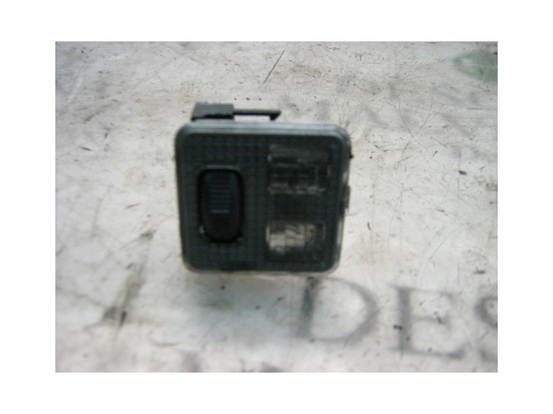 Recambio de piloto interior para peugeot 306 berlina 3/4/5 puertas (s2) xs referencia OEM IAM   