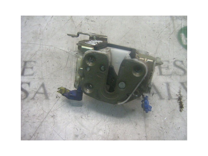 Recambio de cerradura puerta delantera derecha para nissan vanette cargo vanette cargo caja cerrada referencia OEM IAM   