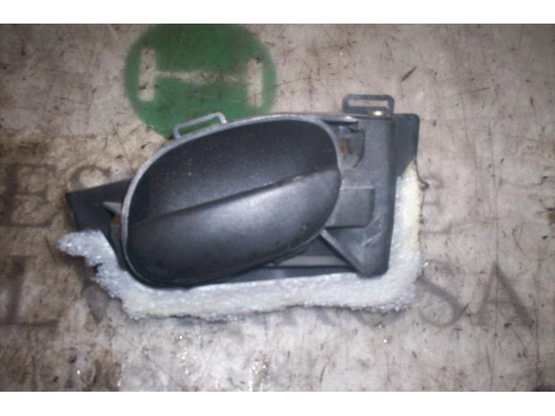 Recambio de maneta interior delantera derecha para peugeot 206 berlina xr referencia OEM IAM   