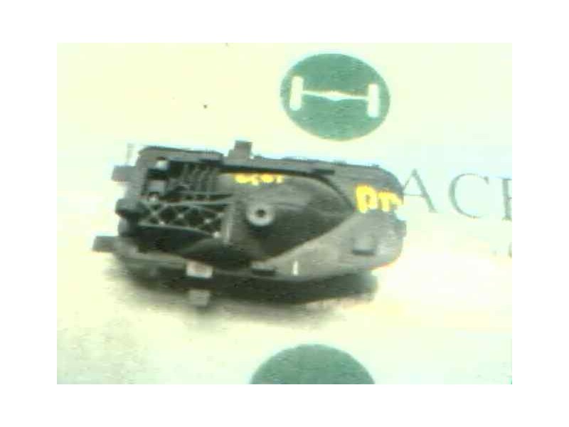 Recambio de maneta interior delantera derecha para peugeot 405 berlina 1.8 diesel referencia OEM IAM   