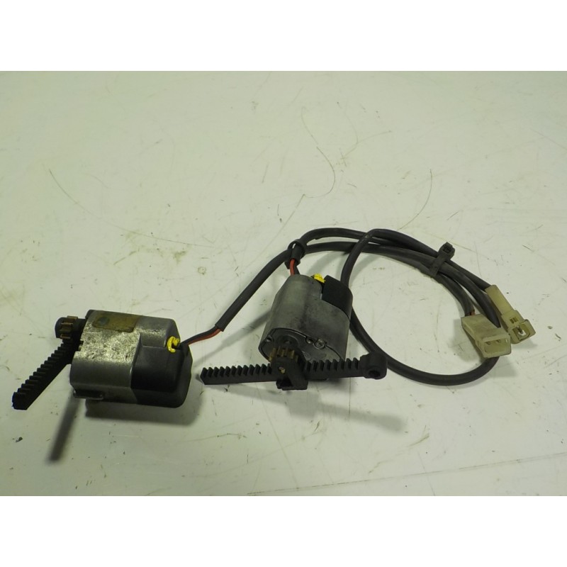 Recambio de motor apertura trampillas climatizador para ferrari 456 gt referencia OEM IAM  0686731 