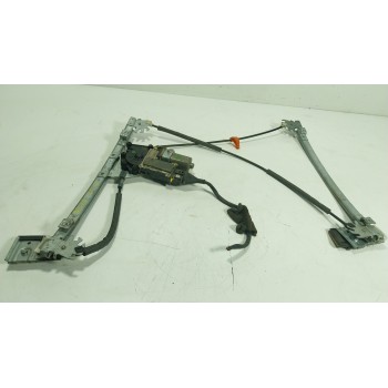 ELEVALUNAS DELANTERO DERECHO 