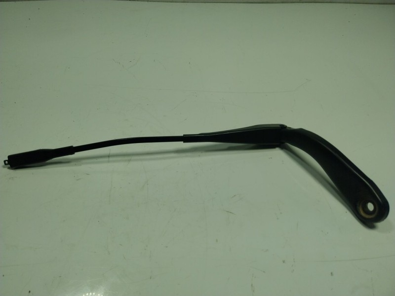 Recambio de brazo limpia delantero izquierdo para bmw serie 3 lim. (f30) 2.0 16v turbodiesel referencia OEM IAM 61619465070  