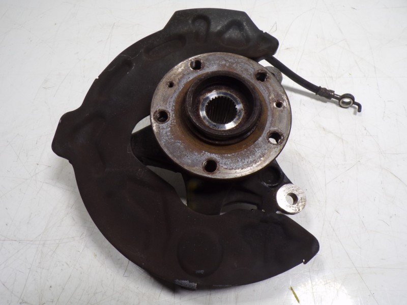 Recambio de mangueta delantera derecha para peugeot 508 2.0 16v hdi fap referencia OEM IAM 3647A9  