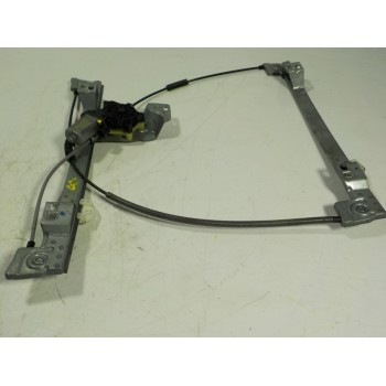 ELEVALUNAS DELANTERO DERECHO A4157200246 