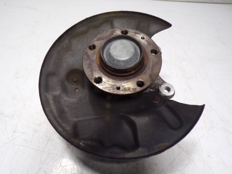 Recambio de mangueta trasera derecha para peugeot 508 2.0 16v hdi fap referencia OEM IAM 517655  