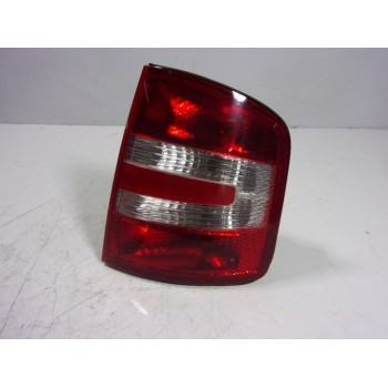 PILOTO TRASERO DERECHO 