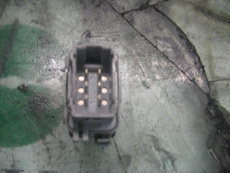 Recambio de mando elevalunas delantero izquierdo para renault megane ii berlina 5p confort dynamique referencia OEM IAM   