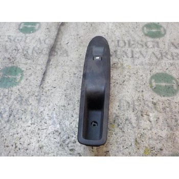 MANDO ELEVALUNAS DELANTERO DERECHO 6490JY 