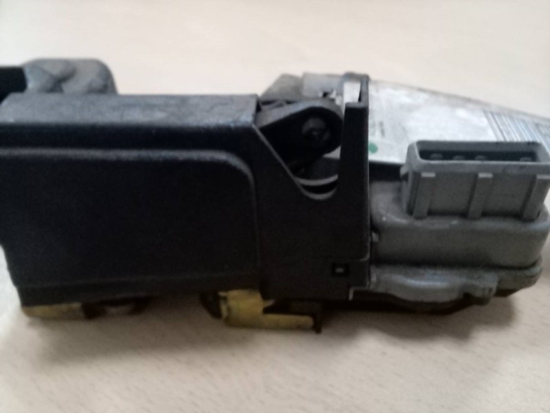 Recambio de cerradura puerta trasera derecha para peugeot 406 berlina (s1/s2) srdt referencia OEM IAM   