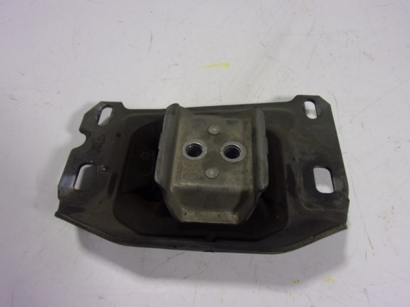 Recambio de soporte cambio para peugeot 308 sw 1.6 blue-hdi fap referencia OEM IAM 9673768480  