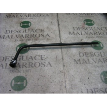 LLAVE RUEDA 