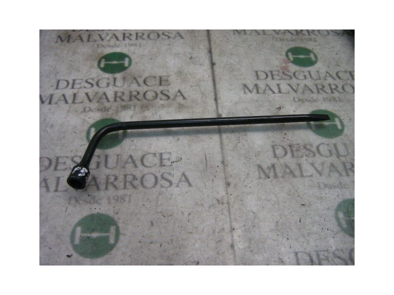 Recambio de llave rueda para gmc chevrolet alero 2.4 ltr piel referencia OEM IAM   