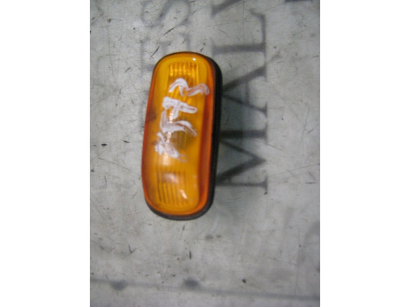 Recambio de piloto lateral derecho para gmc chevrolet alero 2.4 ltr piel referencia OEM IAM   