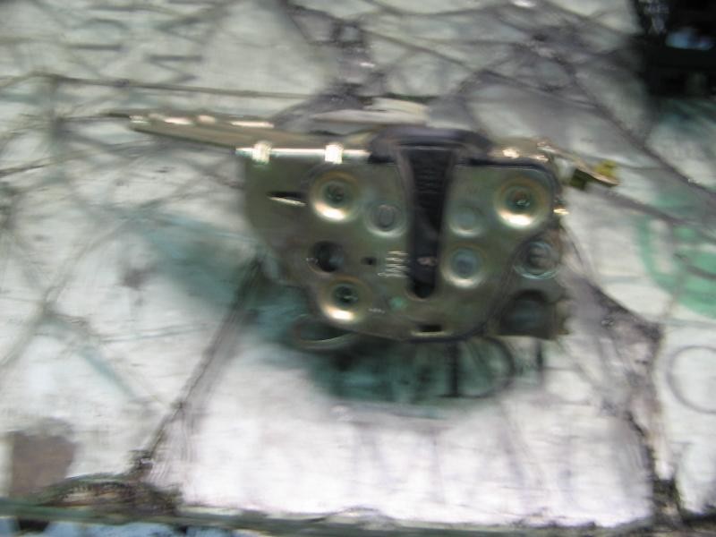 Recambio de cerradura puerta delantera derecha para opel astra f berlina 1.6 16v referencia OEM IAM   