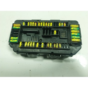 CAJA RELES / FUSIBLES 61149224866 938906801 