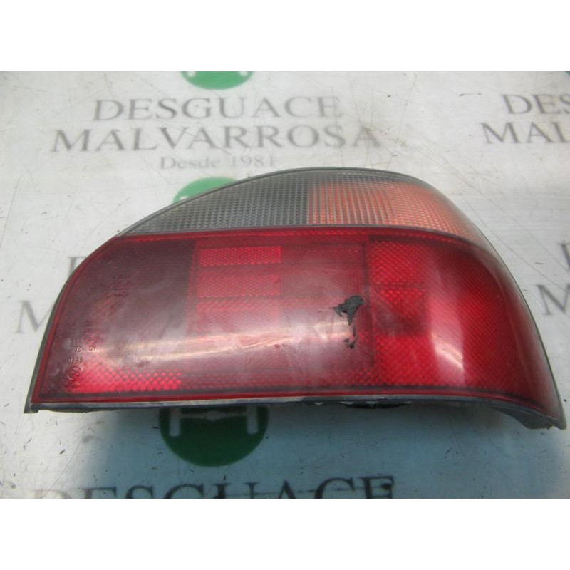 Recambio de piloto trasero derecho para nissan sunny berlina (n13) 1.6 cat referencia OEM IAM   