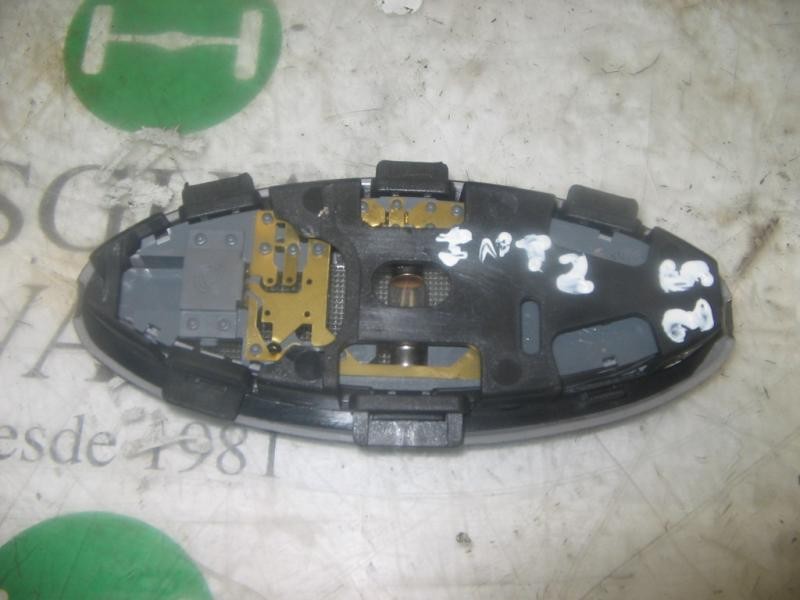 Recambio de piloto interior para alfa romeo 147 (190) 1.6 t.spark distinctive referencia OEM IAM   