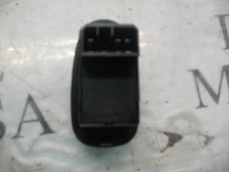 Recambio de mando elevalunas trasero derecho para kia shuma 1.5 ls berlina portón referencia OEM IAM   