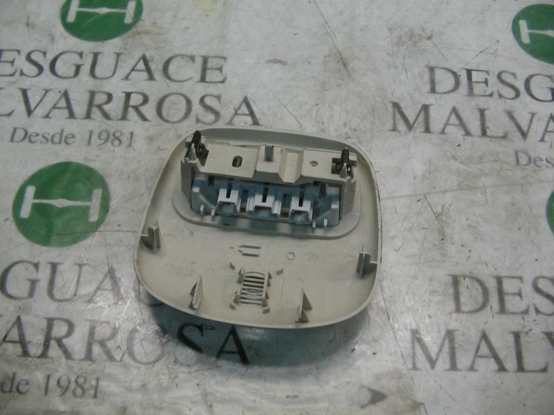 Recambio de piloto interior para citroën c4 coupe vtr referencia OEM IAM   