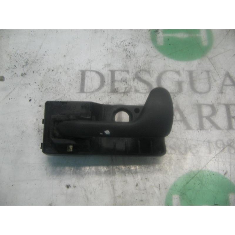 Recambio de maneta interior delantera izquierda para fiat punto berl. (176) 1.7 turbodiesel referencia OEM IAM   