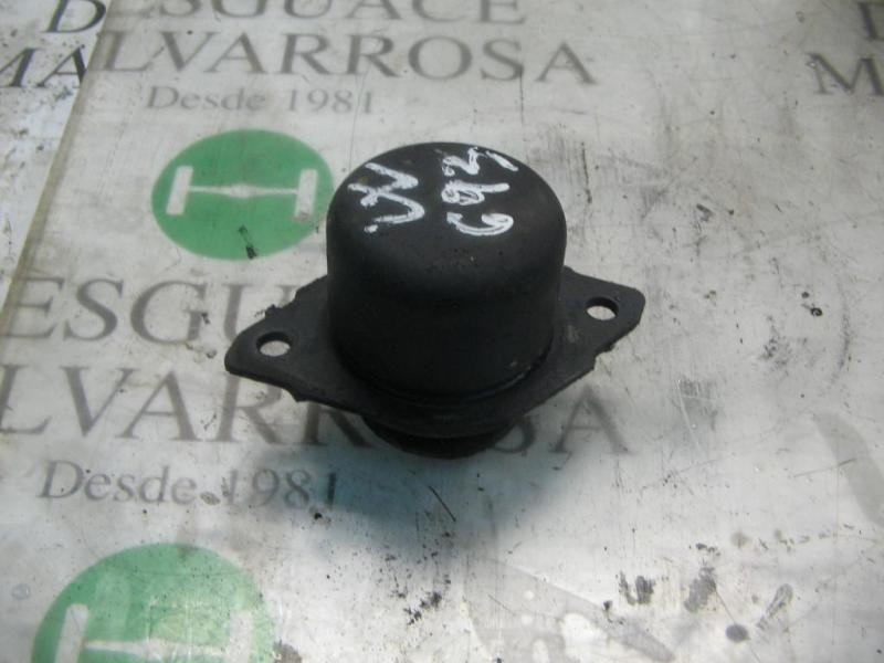 Recambio de soporte motor delantero para volkswagen passat berlina (312) referencia OEM IAM   