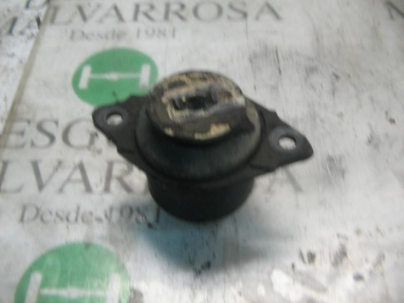 Recambio de soporte motor delantero para volkswagen passat berlina (312) referencia OEM IAM   