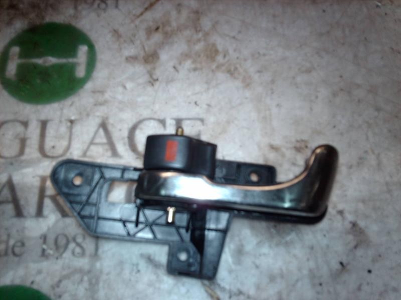 Recambio de maneta interior delantera izquierda para alfa romeo 146 1.9 jtd referencia OEM IAM   