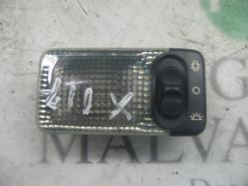 Recambio de piloto interior para citroën berlingo 2.0 hdi sx familiar referencia OEM IAM   